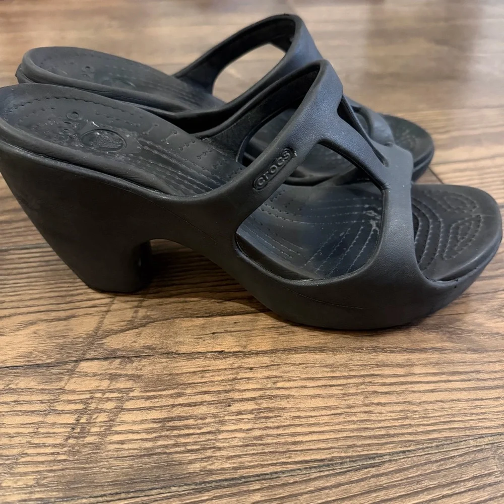 CROCS Cyprus‎ Black Wedge Womens Heel Sandals Size 9